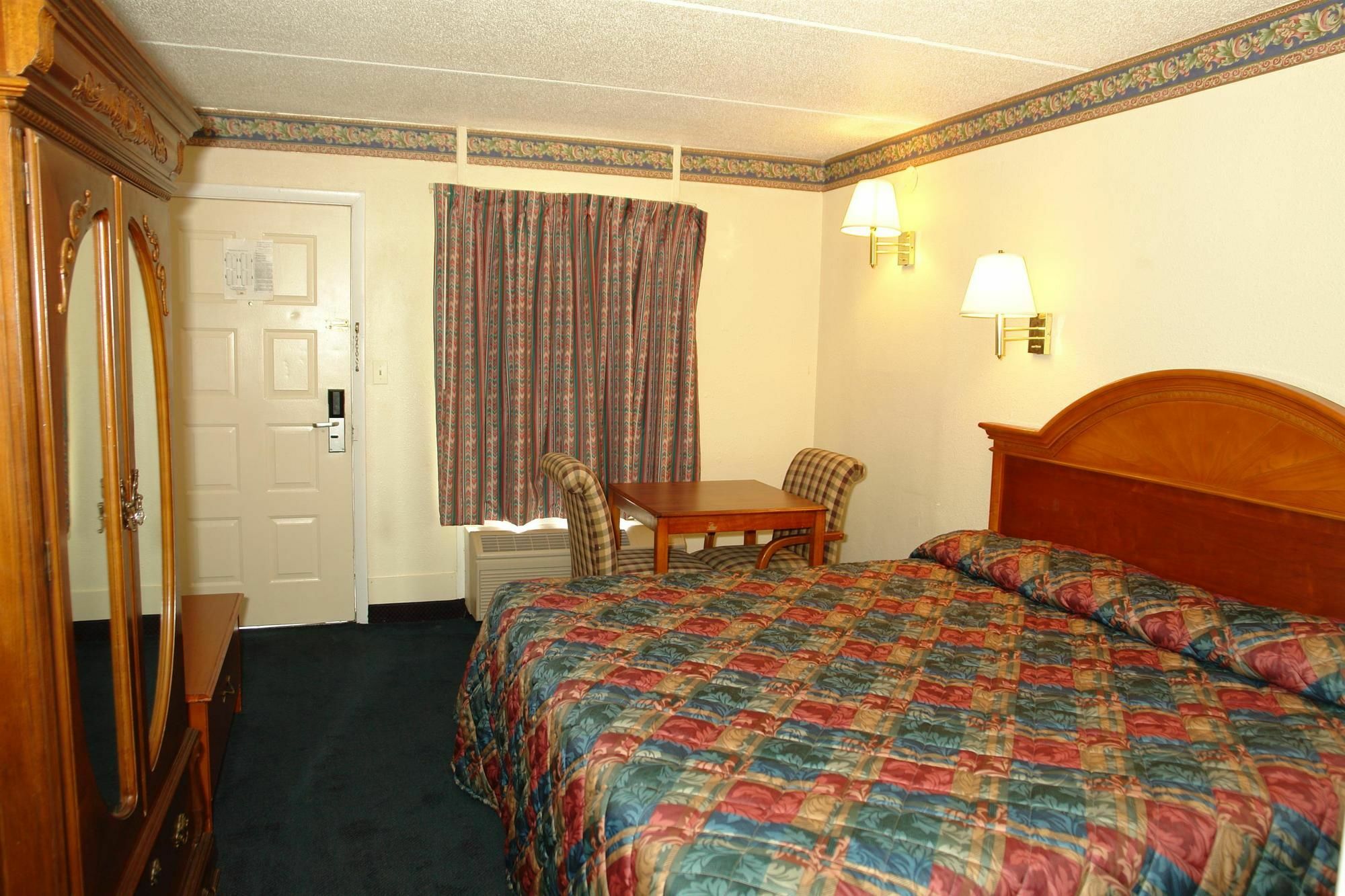 Days Inn By Wyndham Knoxville North Powell Bilik gambar